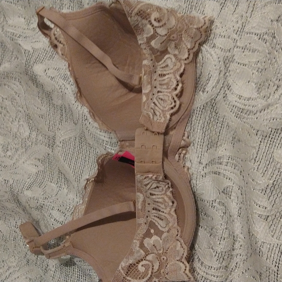 Full coverage bra - Picture 2 of 3